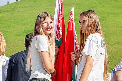 Символ мужества и гордости народа. Торжества по случаю Дня Независимости проходят на Кургане Славы