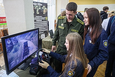 Около 600 ребят собрала в Могилеве военно-патриотическая акция \"Готовы Родине служить!\"