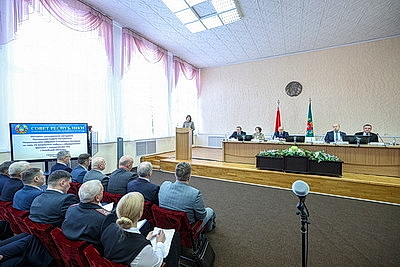 ЖКХ, здравоохранение, развитие территорий. Работу с обращениями в Витебской области рассмотрели в Ушачах