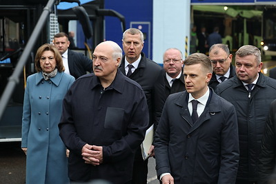 Лукашенко ознакомился с развитием производства отечественного пассажирского транспорта