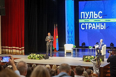 \"Пульс страны\". Марков и Богодель встретились с жителями Лиды и Полоцка