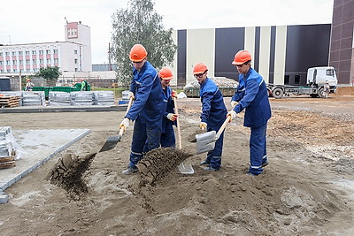 Кухарев провел выездное заседание на объекте строительства нового здания госархива в Минске