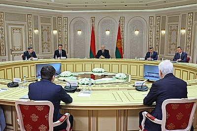 Лукашенко: Беларусь готова создавать совместные предприятия с Мурманской областью