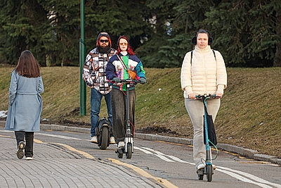 Солнечный весенний день в Минске