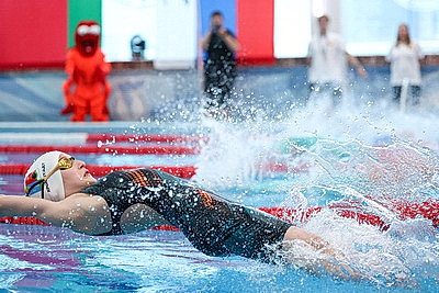 Турнир по плаванию памяти Чайкиной собрал в Минске более 400 ребят из Беларуси и России