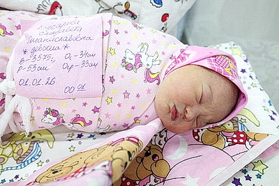 В Витебске поздравили мам, родивших первых в 2026 году детей