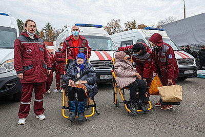 Жители Алешек выехали в Украину через пункт пропуска \"Новая Гута\"