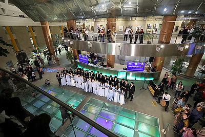 Ночные экскурсии и мастер-классы по каллиграфии: как встретили \"Библионочь\" в Национальной библиотеке Беларуси