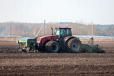 Как спутниковая навигация повышает шансы на богатый урожай уже в посевную