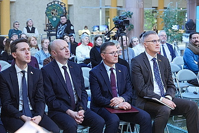 Эфирная летопись столетия: в Минске презентовали уникальное издание к вековому юбилею Белорусского радио