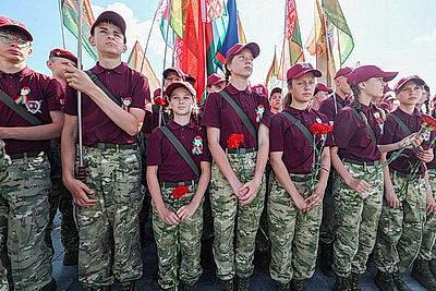 Символ мужества и гордости народа. Торжества по случаю Дня Независимости проходят на Кургане Славы