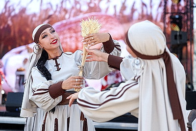 В Свислочи состоялся республиканский каравай-фест \"Бацькава булка\"