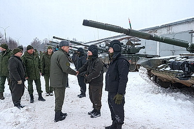Смотр танкового батальона 120-й отдельной мехбригады прошел в рамках внезапной проверки ВС