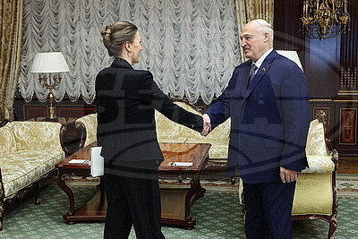 Лукашенко встретился с послом Сербии