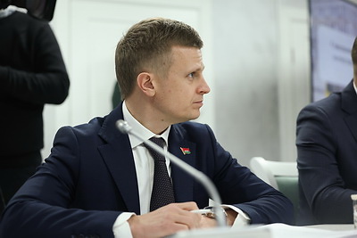 Лукашенко ознакомился с развитием производства отечественного пассажирского транспорта