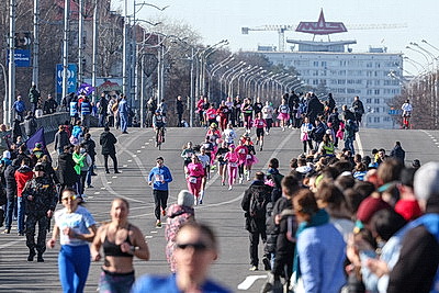 \"Заряд эндорфинами и цветы на финише\". \"Красивый забег\" прошел в Минске