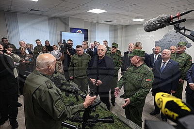 Лукашенко об отечественном стрелковом оружии: это очень важно, это основа любой армии