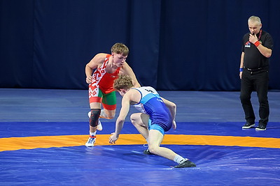 Более 500 юных спортсменов участвуют в турнире по вольной борьбе памяти Карначенка в Шклове