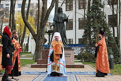 Митрополит Вениамин: патриотизм должен не только формироваться, но и укрепляться во время обучения в вузе