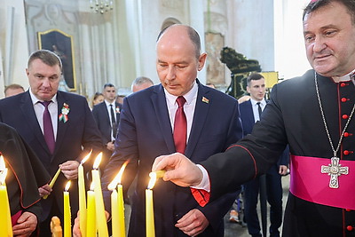 В Будславе прошли торжества в честь иконы Божьей Матери