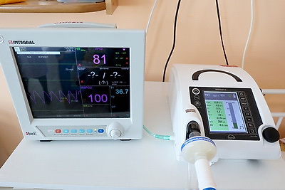 Двум учреждениям здравоохранения Витебска передали аппараты ИВЛ от Белорусского фонда мира