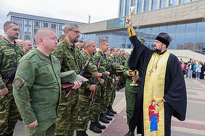 В Гомеле военнообязанные территориальных войск приняли присягу