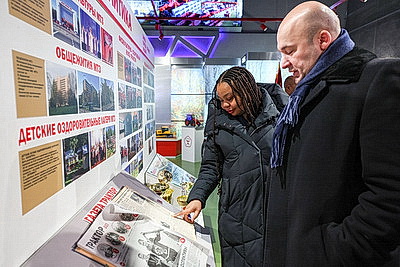 Парламентская делегация Зимбабве посетила РНПЦ \"Мать и дитя\" и МТЗ