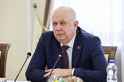 Беларусь готова активно участвовать в обновлении парка техники Мурманской области