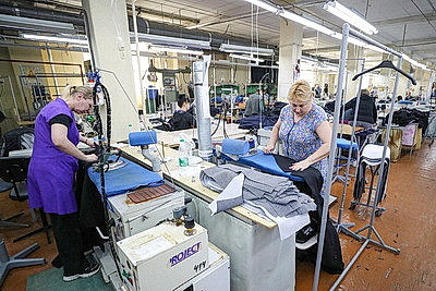 В ОАО \"Славянка\" произведено уже более 4,5 тыс. курток с подогревом. Их покупают и иностранцы