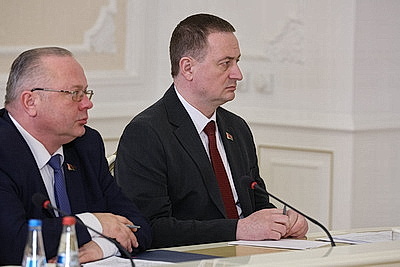 Где и как в Беларуси будут учить профессиям будущего? Вопрос стал темой совещания у Лукашенко