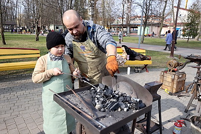 Более 130 ремесленников собрались в Гродно на ярмарке "Казюки"