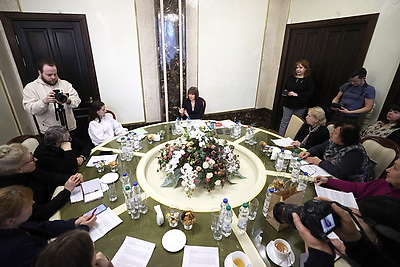 Дулова провела встречу со СМИ в Большом театре Беларуси