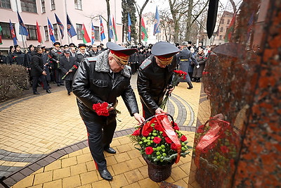 В Бресте почтили память погибших при исполнении сотрудников милиции