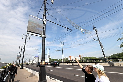 Светодиодные экраны установили на Кировском мосту в Витебске