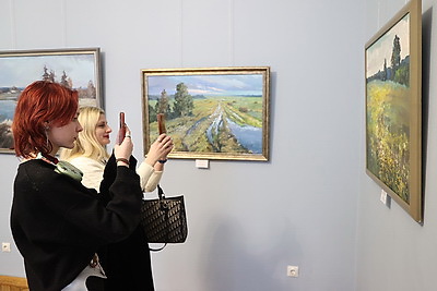 Памяти знаменитого художника Павла Масленикова: выставка "Поколения" открылась в Могилеве