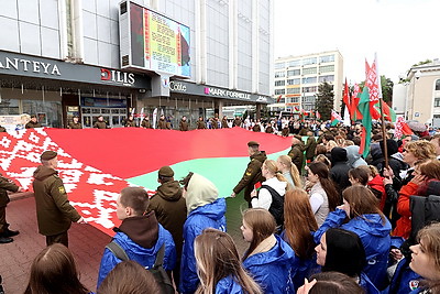 Патриотическая акция "Споем гимн вместе" прошла в Минске
