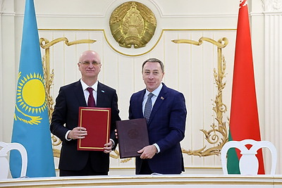 Снопков: Беларусь готова активно сотрудничать с Казахстаном в локализации производства сельхозтехники