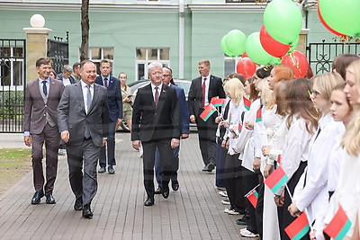 Головченко открыл новый комплекс зданий Минского худколледжа