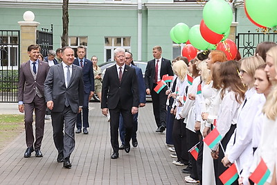 Головченко открыл новый комплекс зданий Минского худколледжа