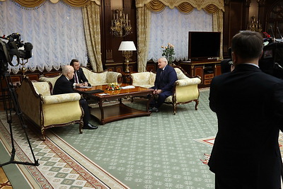 Лукашенко отметил высокую явку на прошедших выборах депутатов