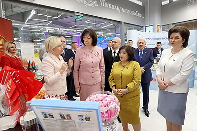 Парламентская делегация Азербайджана ознакомилась с продукцией белорусского производства