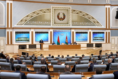 Лукашенко собрал большое совещание по промышленности