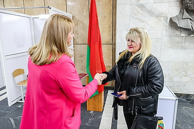 Недавно получившая белорусский паспорт украинка: проголосовала за будущее своих детей