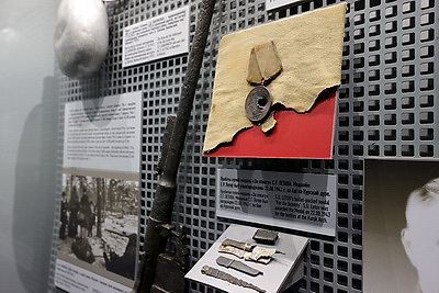 Экспонаты с непростой судьбой: история пробитой пулей медали "За отвагу"