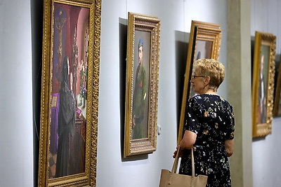 Выставка народного художника СССР Александра Шилова открылась в НХМ