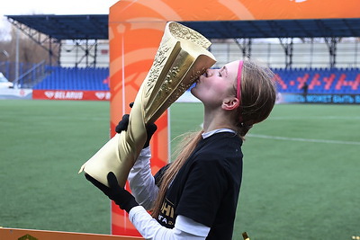 Футболистки "Динамо-БГУФК" в пятый раз подряд стали чемпионками Беларуси