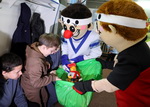 Президентский спортклуб поздравил с наступающим Рождеством воспитанников детского дома в Витебске