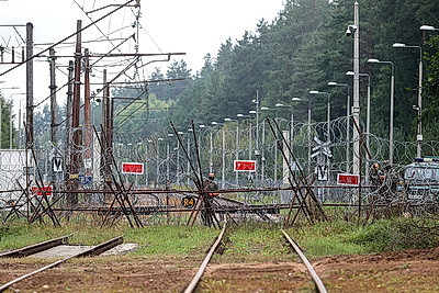 Польша в ночь на 12 сентября перегородила колючей проволокой железнодорожный переход "Гродно" - "Кузница Белостоцкая"