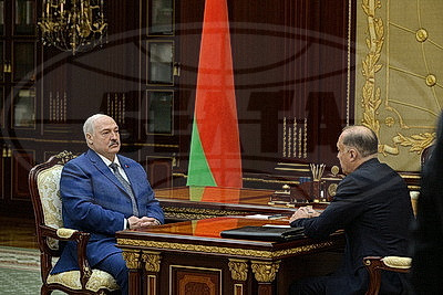 Лукашенко принял с докладом Вольфовича