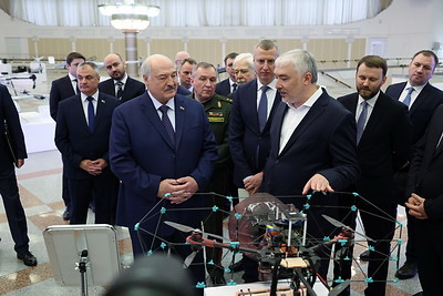 Лукашенко посетил выставку новейших российских беспилотников